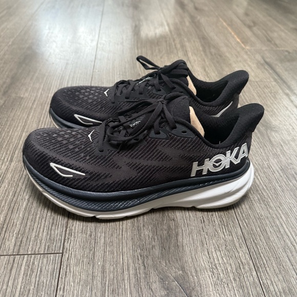 HOKA Clifton 9 Women’s Running Shoes- Black/White - Picture 4 of 11